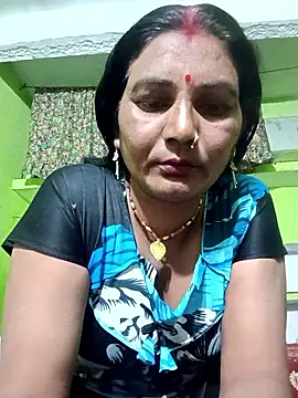 Snapshot of ZIVAA chatting on 02.15.26 ZIVAA online show from 02.15.26