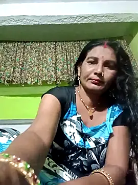 Snapshot of ZIVAA chatting on 02.20.26 ZIVAA online show from 02.20.26