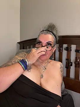 dieseldame1313 online show from 10.30.25