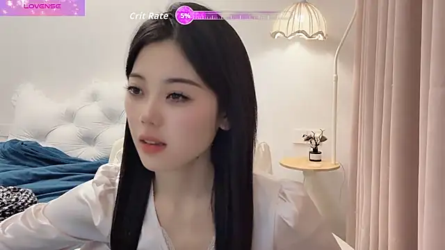 Snapshot of bao-bao- chatting on 10.31.25 bao-bao- online show from 10.31.25