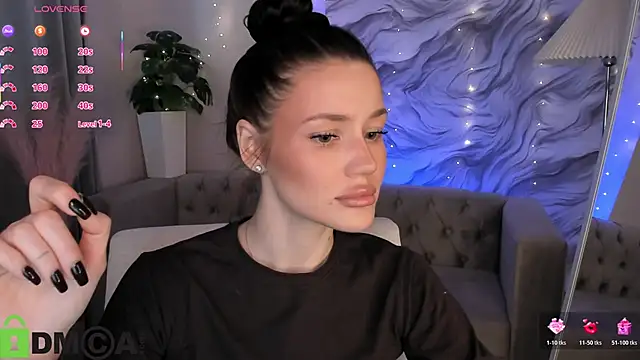 Aria Mila online show from 03.06.26