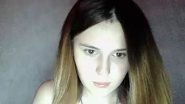 Snapshot of SweetLoraa chatting on 10.19.25 SweetLoraa online show from 10.19.25