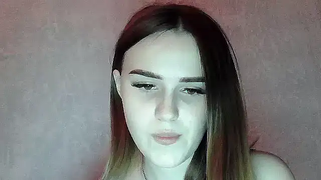 Snapshot of SweetLoraa chatting on 12.05.25 SweetLoraa online show from 12.05.25