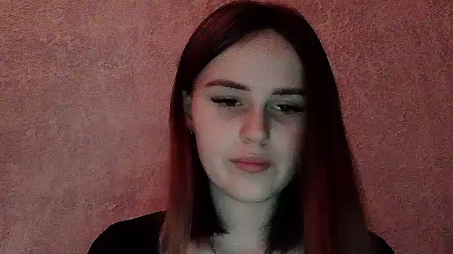 Snapshot of SweetLoraa chatting on 12.19.25 SweetLoraa online show from 12.19.25