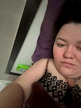 SunnyLeila2101 online show from 11.27.25