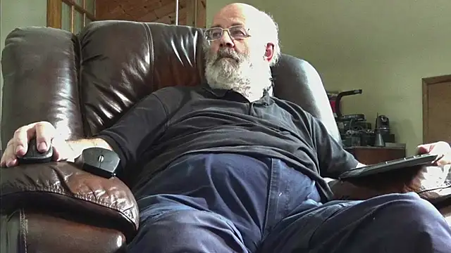 Snapshot of janzer13 chatting on 02.10.26 janzer13 online show from 02.10.26