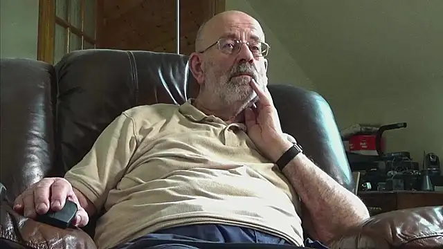 Snapshot of janzer13 chatting on 02.21.26 janzer13 online show from 02.21.26