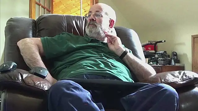 Snapshot of janzer13 chatting on 03.20.26 janzer13 online show from 03.20.26