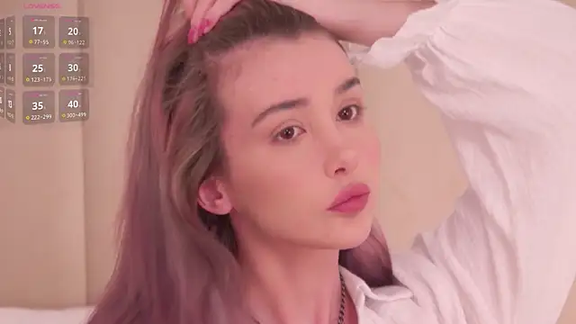 Nesolla online show from 11.28.25