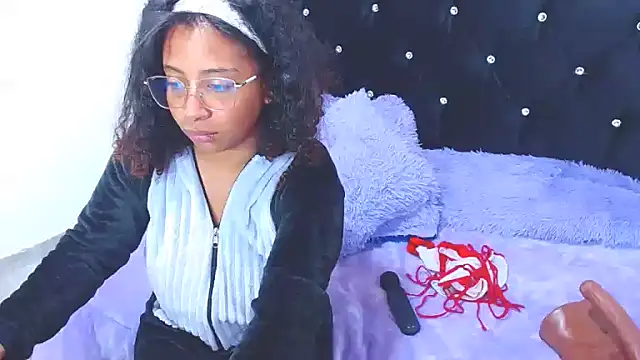 Snapshot of Gabi_Jhons_23 chatting on 11.07.25 Gabi Jhons 23 online show from 11.07.25