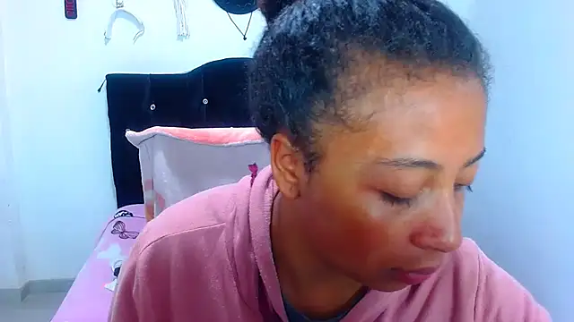 Snapshot of Gabi_Jhons_23 chatting on 12.05.25 Gabi Jhons 23 online show from 12.05.25