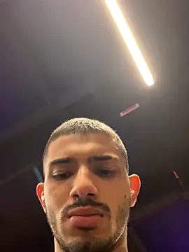 Snapshot of ArturoCardona_ chatting on 10.11.25 ArturoCardona online show from 10.11.25