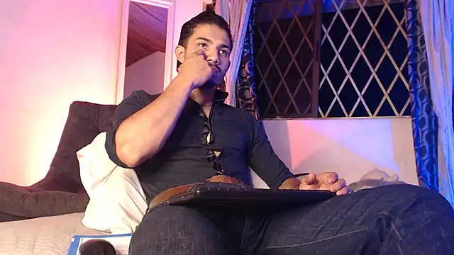 ArturoCardona  online show from 04.26.26
