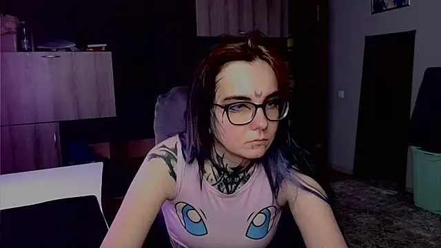 Snapshot of HighelikeGirl chatting on 09.09.25 HighelikeGirl online show from 09.09.25