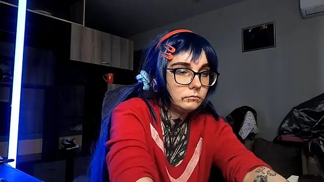 Snapshot of HighelikeGirl chatting on 10.04.25 HighelikeGirl online show from 10.04.25