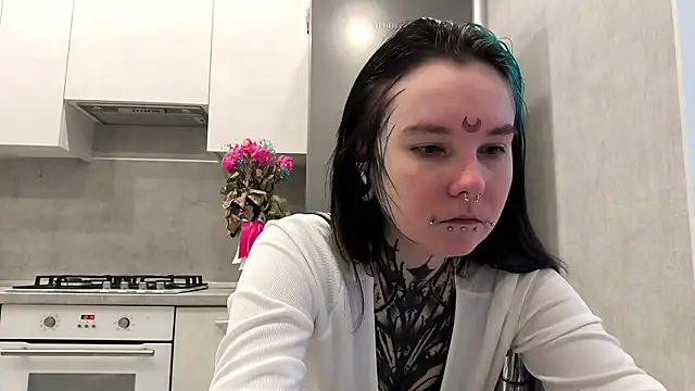 Snapshot of HighelikeGirl chatting on 01.13.26 HighelikeGirl online show from 01.13.26