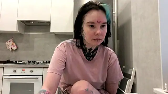 Snapshot of HighelikeGirl chatting on 02.04.26 HighelikeGirl online show from 02.04.26