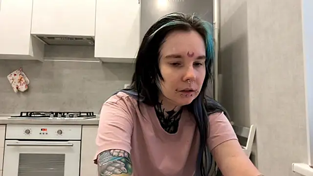 Snapshot of HighelikeGirl chatting on 02.16.26 HighelikeGirl online show from 02.16.26