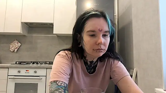 Snapshot of HighelikeGirl chatting on 02.20.26 HighelikeGirl online show from 02.20.26