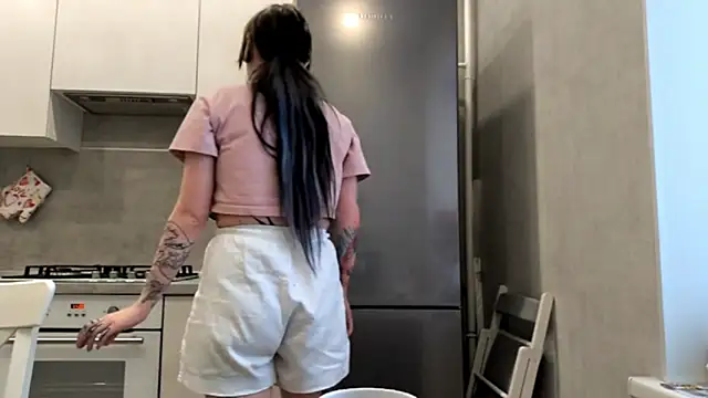 Snapshot of HighelikeGirl chatting on 03.02.26 HighelikeGirl online show from 03.02.26