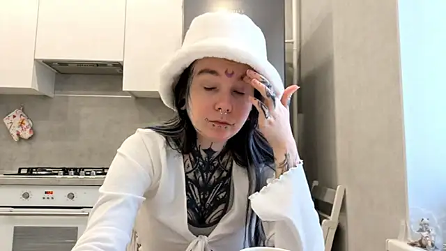 Snapshot of HighelikeGirl chatting on 03.06.26 HighelikeGirl online show from 03.06.26