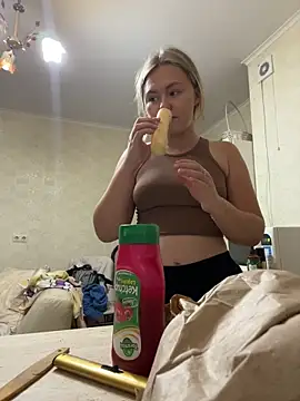 Snapshot of SunshineEmma chatting on 09.14.25 SunshineEmma online show from 09.14.25