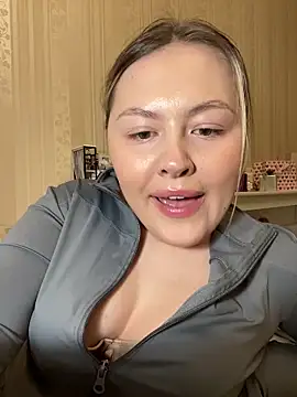 Snapshot of SunshineEmma chatting on 02.10.26 SunshineEmma online show from 02.10.26