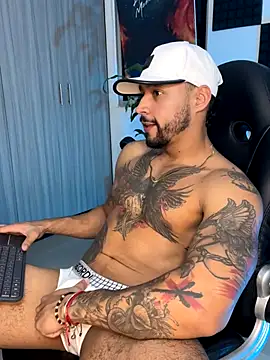 Snapshot of Nikola_Hank chatting on 09.16.25 Nikola Hank online show from 09.16.25