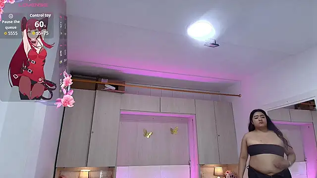 LilyWhitney online show from 07.10.26