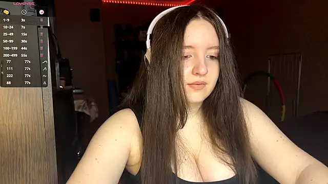 LauretteRagar online show from 10.27.25