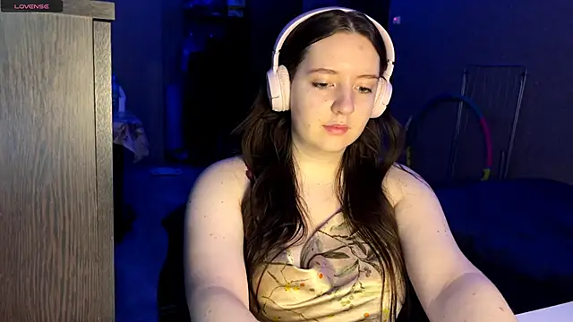 LauretteRagar online show from 11.14.25