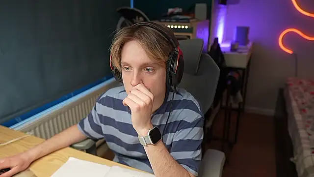 Snapshot of Serxyi chatting on 02.02.26 Serxyi online show from 02.02.26