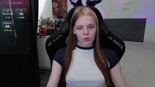 Luna Navy online show from 09.14.25