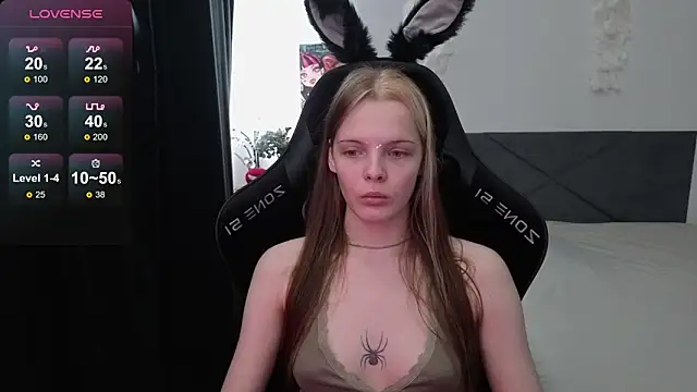 Luna Navy online show from 09.18.25