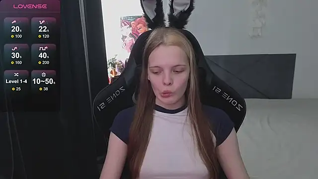 Luna Navy online show from 09.21.25