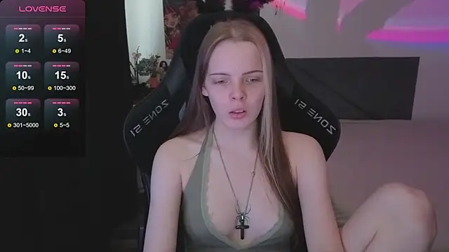 Luna Navy online show from 11.29.25