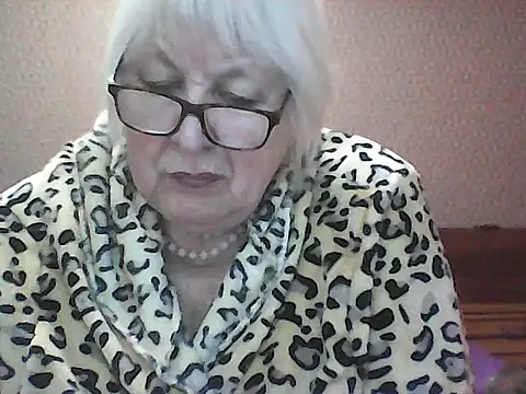 Alexia64231 online show from 10.16.25