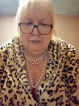 Alexia64231 online show from 10.30.25