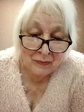 Alexia64231 online show from 11.27.25