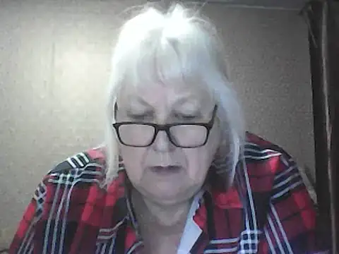 Alexia64231 online show from 04.14.26