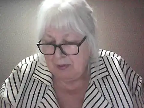 Alexia64231 online show from 04.15.26