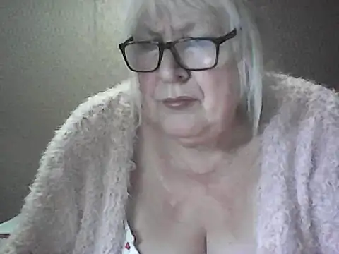 Alexia64231 online show from 04.27.26