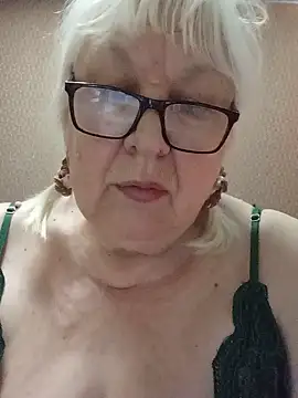 Snapshot of Alexia64231 chatting on 06.11.26 Alexia64231 online show from 06.11.26
