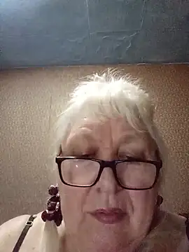 Snapshot of Alexia64231 chatting on 06.13.26 Alexia64231 online show from 06.13.26