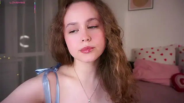 Snapshot of SusannaScholler chatting on 05.28.26 SusannaScholler online show from 05.28.26