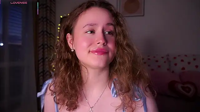 Snapshot of SusannaScholler chatting on 06.20.26 SusannaScholler online show from 06.20.26
