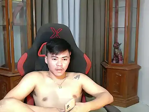 hot emman online show from 09.10.25