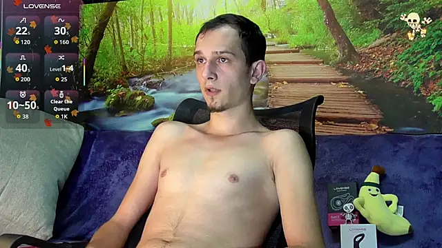 Snapshot of AxelMassimo chatting on 11.07.25 AxelMassimo online show from 11.07.25