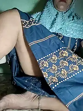 Snapshot of Hotty-Monaa chatting on 10.14.25 Hotty-Monaa online show from 10.14.25