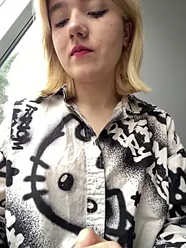 Cherry   Blossom online show from 09.22.25